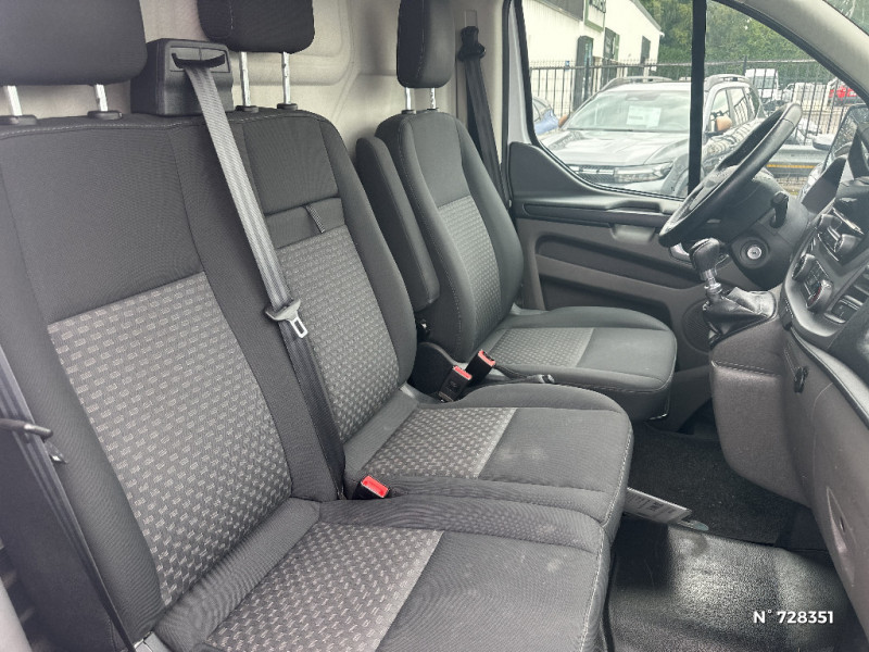 Ford Transit TRANSIT CUSTOM FOURGON 300 L1H2 2.0 ECOBLUE 105 TREND BUSINE 2022 - photo n°11 Ford Transit TRANSIT CUSTOM FOURGON 300 L1H2 2.0 ECOBLUE 105 TREND BUSINE  occasion à Crépy-en-Valois - photo n°11