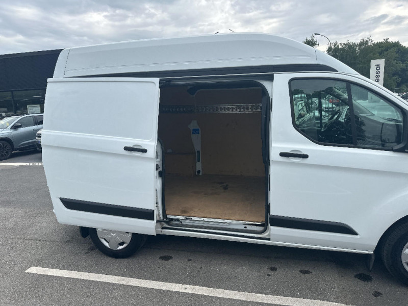 Ford Transit TRANSIT CUSTOM FOURGON 300 L1H2 2.0 ECOBLUE 105 TREND BUSINE 2022 - photo n°16 Ford Transit TRANSIT CUSTOM FOURGON 300 L1H2 2.0 ECOBLUE 105 TREND BUSINE  occasion à Crépy-en-Valois - photo n°16