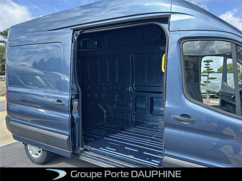 Ford Transit VIII FOURGON FGN T330 L3H3 2.0 ECOBLUE 130 S&S BVA TREND BUS  occasion à PUILBOREAU - photo n°5