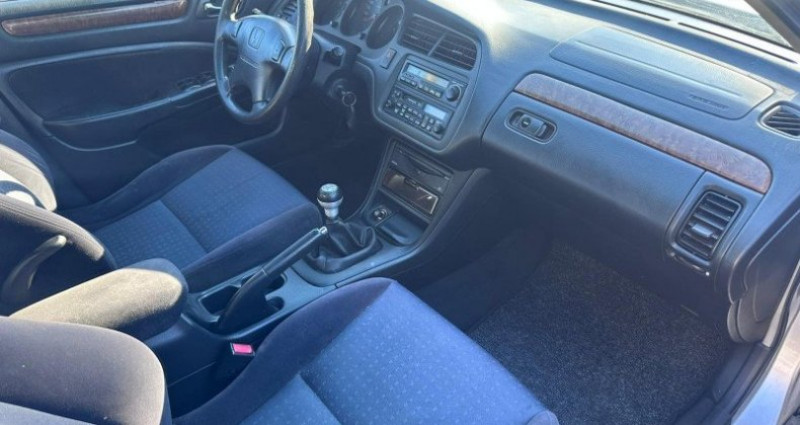 Honda Accord 1.8I 136CH LS 5P  occasion � LA FARLEDE - photo n�6