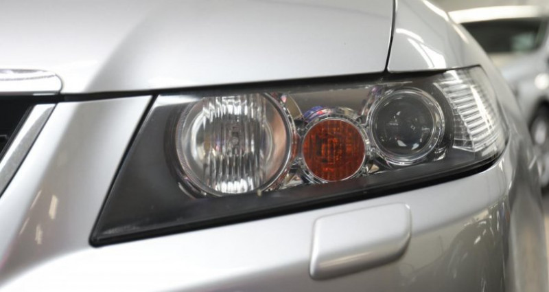 Honda Accord 2.4 iVTEC 190 BVA EXECUTIVE / TOIT OUVRANT 2004 - photo n°5 Honda Accord 2.4 iVTEC 190 BVA EXECUTIVE / TOIT OUVRANT  occasion à SAINT LAURENT DU VAR - photo n°5