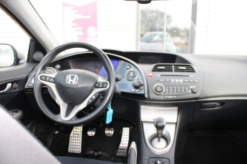 Honda Civic 2.2 I-CTDI EXECUTIVE 5P  occasion à Br?al-sous-Montfort - photo n°6