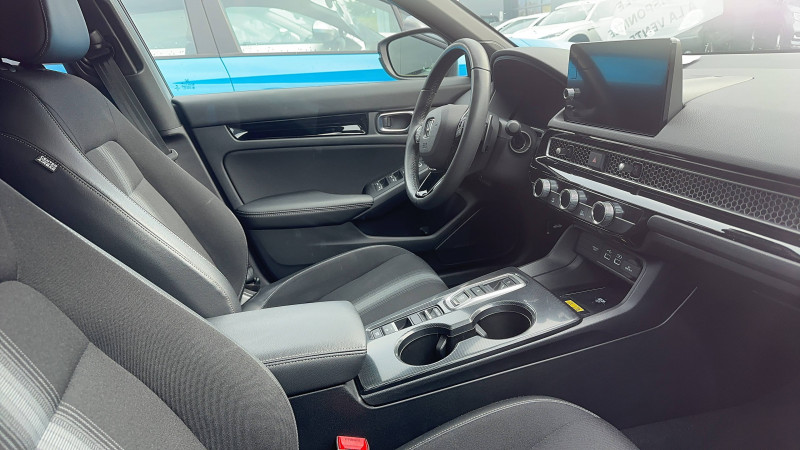 Honda Civic Civic e:HEV 2.0 i-MMD Sport 5p 2022 - photo n°9 Honda Civic Civic e:HEV 2.0 i-MMD Sport 5p  occasion à Anglet - photo n°9