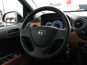 Hyundai i10 1.0 66 BVA  occasion  Beaupuy - photo n8