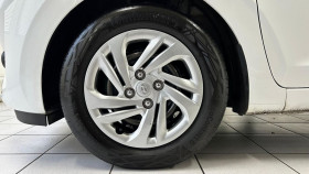 Hyundai i10 1.0 67 BVM  occasion  Beaupuy - photo n10