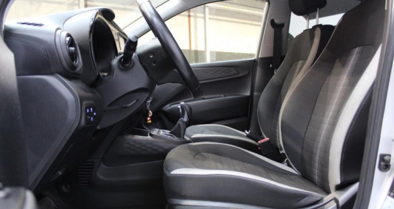 Hyundai i10 1.0 - BVR Intuitive 2021 - photo n°6 Hyundai i10 1.0 - BVR Intuitive  occasion à COIGNIERES - photo n°6