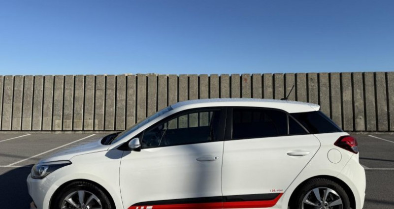 Hyundai i20 1.0 T-GDi 100 Edition #Navi 2017 - photo n°2 Hyundai i20 1.0 T-GDi 100 Edition #Navi  occasion à VILLENEUVE LOUBET - photo n°2