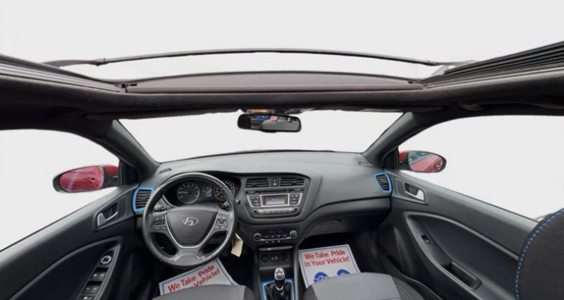 Hyundai i20 1.0 tgdi 120 ch UEFA Toit ouvrant régulateur de vitesse- blu 2016 - photo n°5 Hyundai i20 1.0 tgdi 120 ch UEFA Toit ouvrant régulateur de vitesse- blu  occasion à Nevers - photo n°5