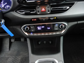 Hyundai i30 1.5 dpi 110comfort  occasion � Ganges - photo n�7