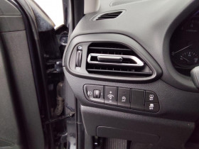 Hyundai i30 1.5 dpi 110comfort  occasion � Ganges - photo n�8