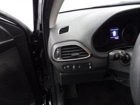 Hyundai i30 1.5 dpi 110essence  occasion � Ganges - photo n�7