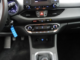 Hyundai i30 1.5 dpi 110essence  occasion � Ganges - photo n�6