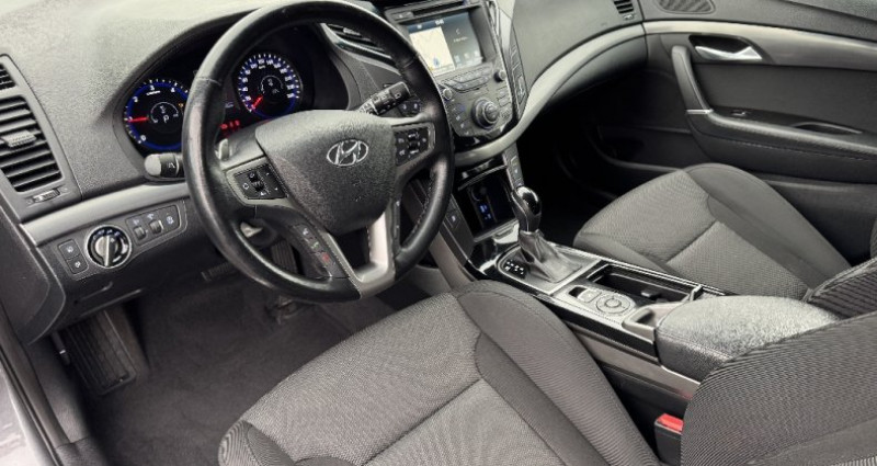 Hyundai i40 SW 1.7 CRDi 141 Blue Drive Intuitive DCT-7 2015 - photo n°7 Hyundai i40 SW 1.7 CRDi 141 Blue Drive Intuitive DCT-7  occasion à COURNON - photo n°7