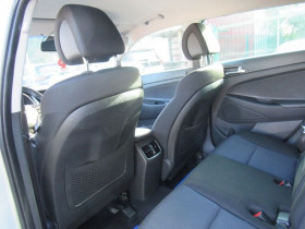 Hyundai Tucson 1.7 CRDI 115CH INTUITIVE 2WD  occasion  Toulouse - photo n19