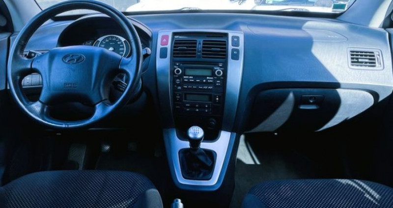 Hyundai Tucson 2.0 CRDi140 Pack Edition 4x2-COURROIE DE DISTRIBUTION FAITE 2010 - photo n°4 Hyundai Tucson 2.0 CRDi140 Pack Edition 4x2-COURROIE DE DISTRIBUTION FAITE  occasion à Saint Maximin la Sainte Baume - photo n°4
