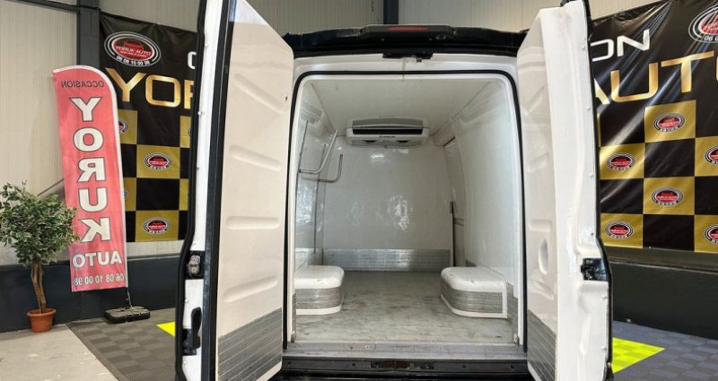 Iveco DAILY 35C18 3.0D 180cv Boite auto Frigorifique 2016 - photo n°4 Iveco DAILY 35C18 3.0D 180cv Boite auto Frigorifique  occasion à Saint Étienne - photo n°4