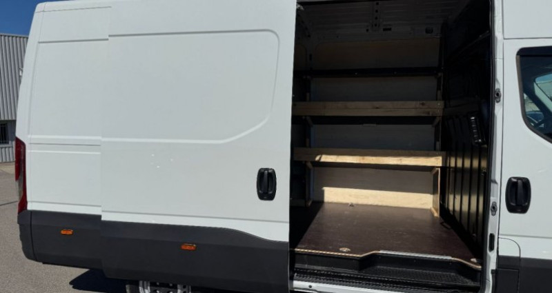Iveco DAILY FOURGON 35S16 L3 12M3 2024 - photo n°3 Iveco DAILY FOURGON 35S16 L3 12M3  occasion à MIONS - photo n°3