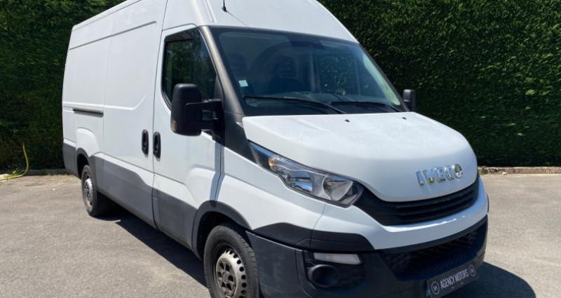 Iveco DAILY L2H2 Fourgon 35S14 2.3 L 136 ch Prix Hors Taxes 2019 - photo n°7 Iveco DAILY L2H2 Fourgon 35S14 2.3 L 136 ch Prix Hors Taxes  occasion à Chazay-d'azergues - photo n°7