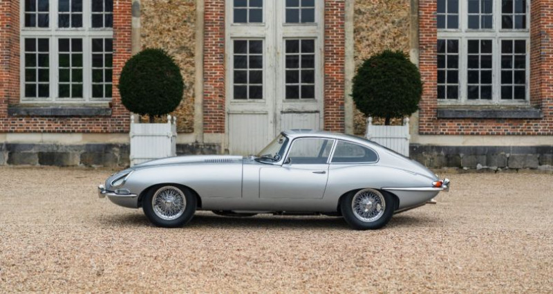 Jaguar E-Type 3.8L FHC  occasion à Paris 7 - photo n°4