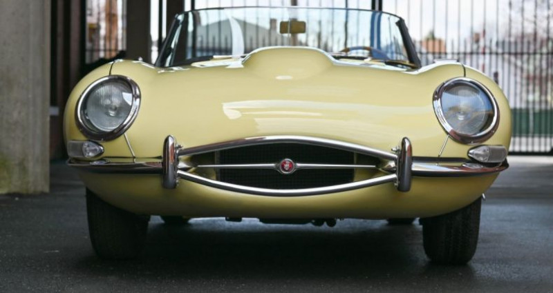Jaguar E-Type Series 1 4.2 Roads  occasion à LYON - photo n°3