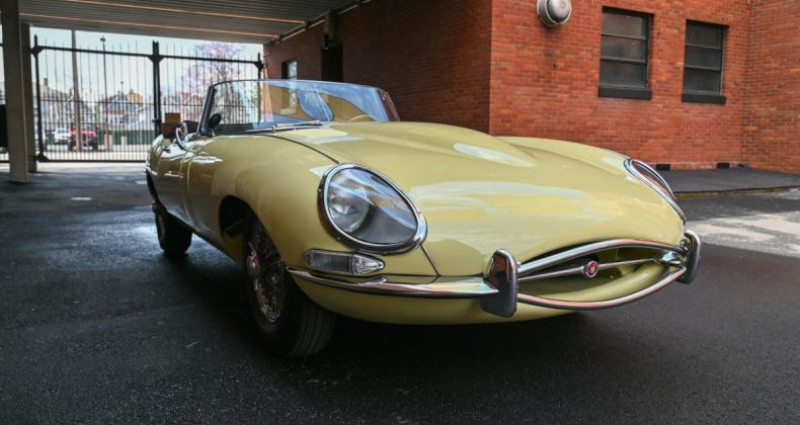 Jaguar E-Type Series 1 4.2 Roads  occasion à LYON - photo n°2