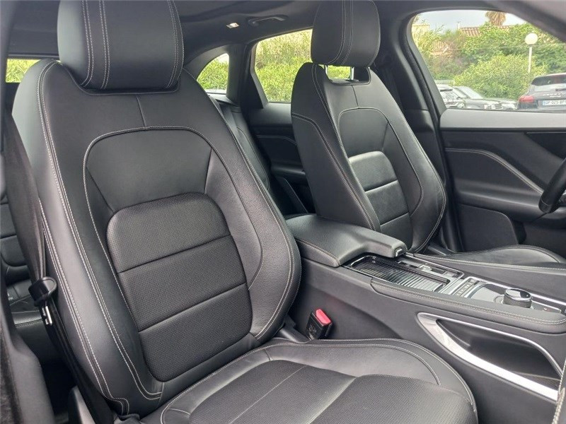 Jaguar F-Pace 2.0 D - 180 AWD R-Sport  occasion à PERPIGNAN - photo n°13