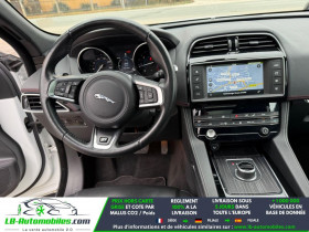 Jaguar F-Pace 2.0 D - 180 ch AWD BVA  occasion � Beaupuy - photo n�3