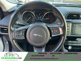 Jaguar F-Pace 2.0 D - 240 ch AWD BVA  occasion � Beaupuy - photo n�8