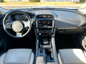 Jaguar F-Pace 2.0 D - 240 ch AWD BVA  occasion  Beaupuy - photo n3