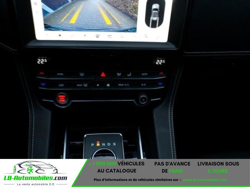 Jaguar F-Pace 2.0 P - 250 ch AWD BVA 2019 - photo n°6 Jaguar F-Pace 2.0 P - 250 ch AWD BVA  occasion à Beaupuy - photo n°6