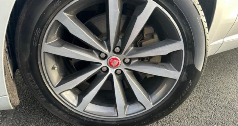 Jaguar F-Pace P400e Plug-in-Hybrid R-Dynamic SE BVA8 AWD 2021 - photo n°5 Jaguar F-Pace P400e Plug-in-Hybrid R-Dynamic SE BVA8 AWD  occasion à LANESTER - photo n°5