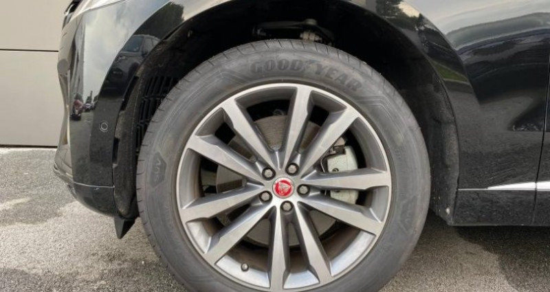 Jaguar F-Pace P400e Plug-in-Hybrid R-Dynamic SE BVA8 AWD 2021 - photo n°7 Jaguar F-Pace P400e Plug-in-Hybrid R-Dynamic SE BVA8 AWD  occasion à VANNES - photo n°7
