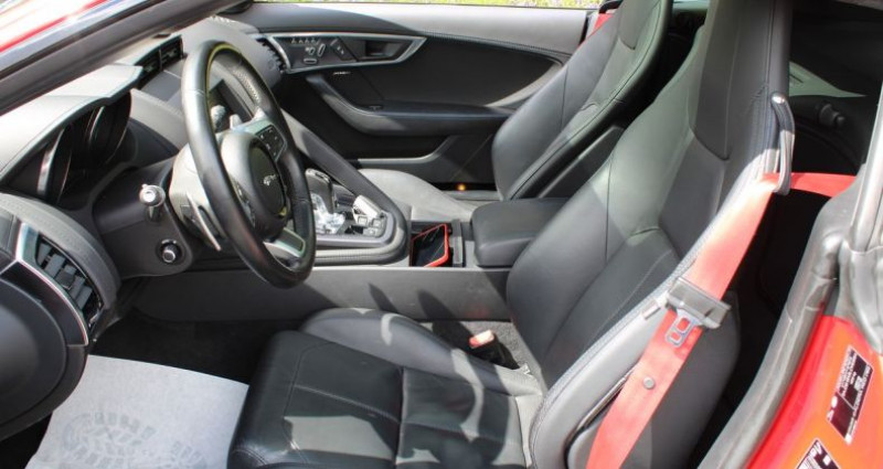 Jaguar F-Type (2) coupe 2.0 300 auto r-dynamic entretien exclusif  occasion  Fontenay Sur Eure - photo n2