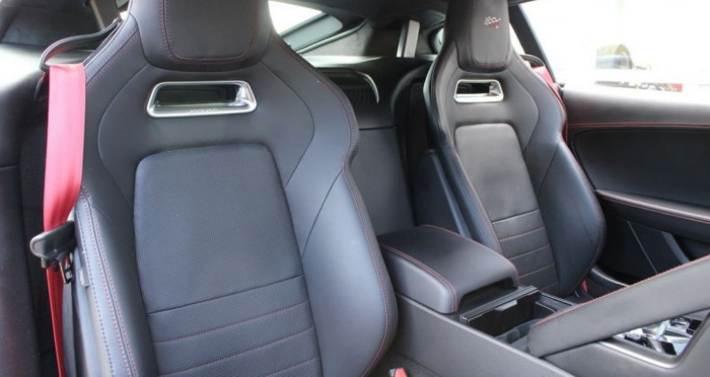 Jaguar F-Type (2) coupe 2.0 300 chequered flag auto vehicule de seconde ma  occasion � Fontenay Sur Eure - photo n�4