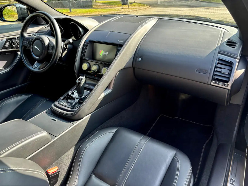 Jaguar F-Type 550 ch BVA AWD  occasion  Beaupuy - photo n4