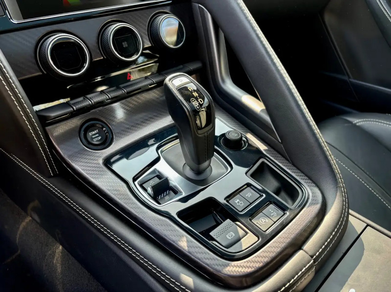 Jaguar F-Type 550 ch BVA AWD  occasion  Beaupuy - photo n6