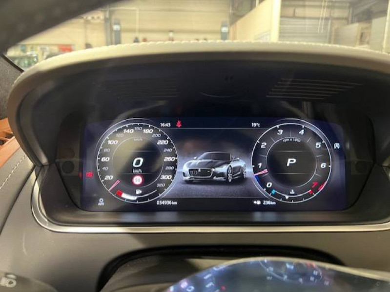 Jaguar F-Type CABRIOLET F-Type Cabriolet V8 5L Essence Suraliment 575 ch   occasion  Biéville-Beuville - photo n10