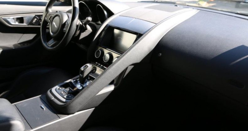 Jaguar F-Type Cabriolet V6 3L Essence Suraliment 340 ch BVA8  occasion  LA TOUR DE SALVAGNY - photo n3