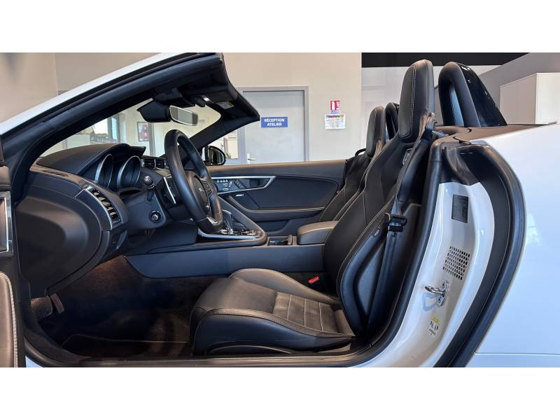Jaguar F-Type Cabriolet V6 3L Essence Suraliment 380 ch BVA8 AWD R-Dynami  occasion  SAINT-GREGOIRE - photo n11