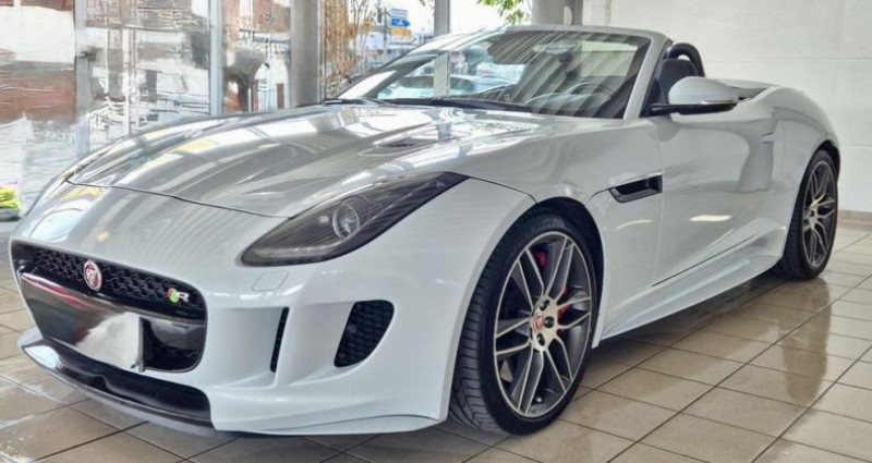 Jaguar F-Type CABRIOLET V8 5L Essence Suralimente 550 ch BVA8 AWD R  occasion à La Chapelle Des Fougeretz - photo n°4