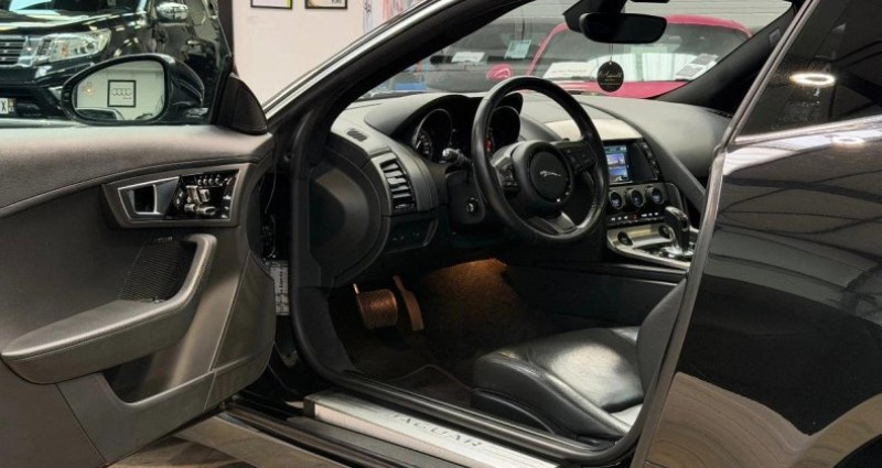 Jaguar F-Type COUPE 3.0 340 BVA  occasion � Saint Denis En Val - photo n�7