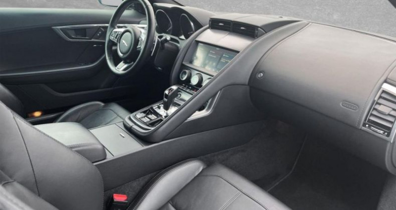 Jaguar F-Type Coupe 3.0i V6 - BVA Quickshift - Stop/Start - AWD R-Dynamic   occasion  Ozoir-la-Ferrire - photo n7