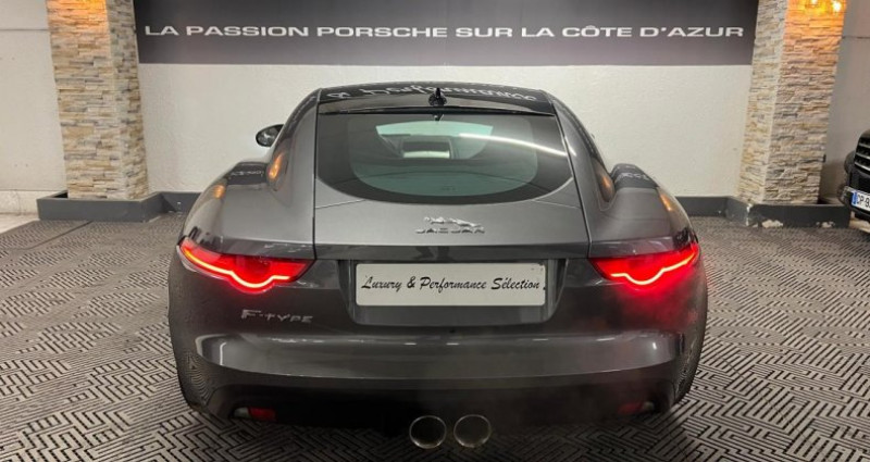 Jaguar F-Type F.TYPE Coupé 3.0i V6 340CH - Siège Racing - Toit pano - Etat 2016 - photo n°4 Jaguar F-Type F.TYPE Coupé 3.0i V6 340CH - Siège Racing - Toit pano - Etat  occasion à Antibes - photo n°4