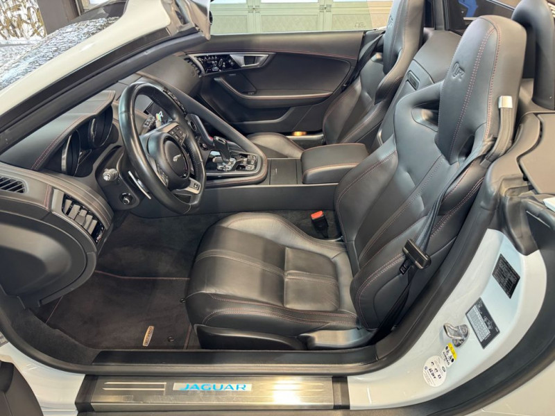 Jaguar F-Type V6 5L  550 ch BVA AWD  occasion  Beaupuy - photo n6