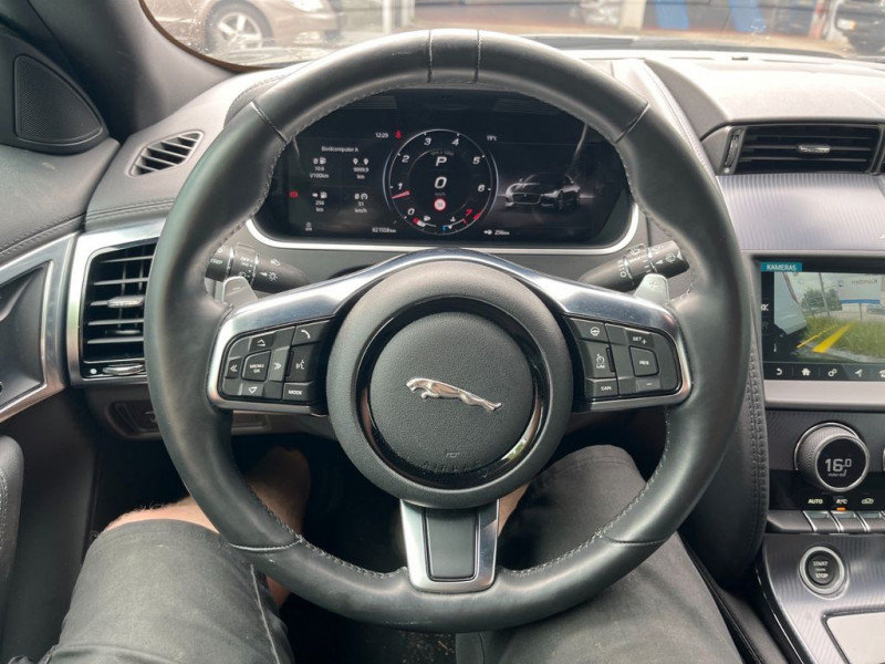 Jaguar F-Type V8 5L 450 ch BVA AWD  occasion  Beaupuy - photo n4