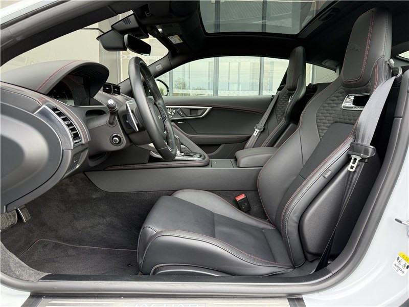 Jaguar F-Type V8 5L 450 CH BVA8 R-Dynamic  occasion  MERIGNAC - photo n7