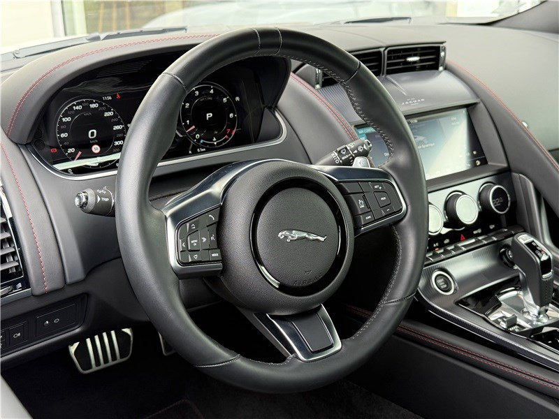 Jaguar F-Type V8 5L 450 CH BVA8 R-Dynamic  occasion  MERIGNAC - photo n12