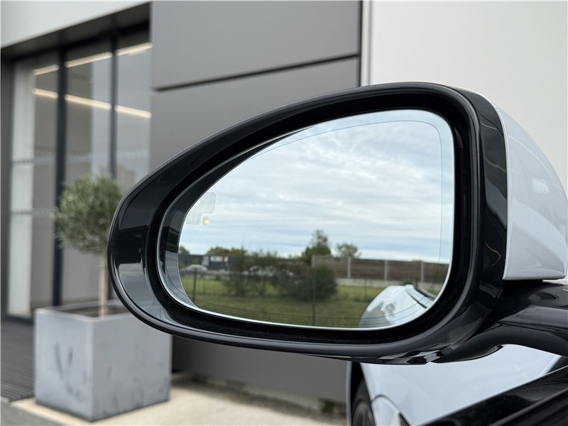 Jaguar F-Type V8 5L 450 CH BVA8 R-Dynamic  occasion  MERIGNAC - photo n16