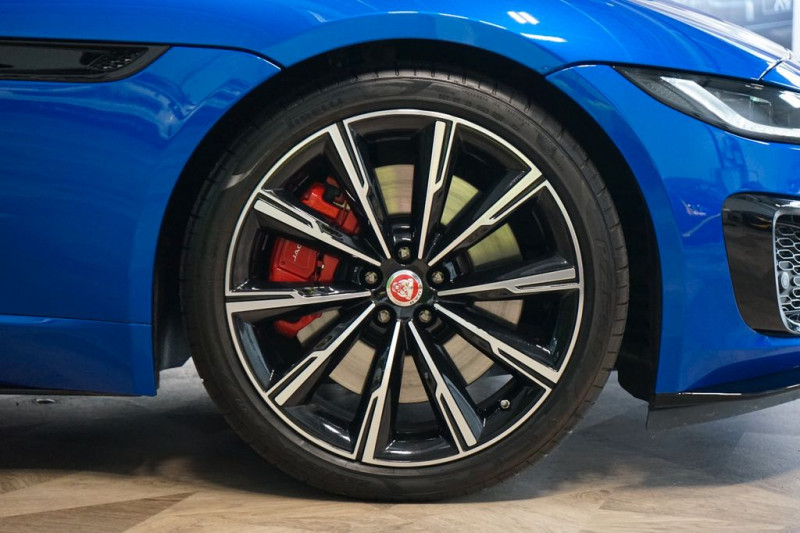 Jaguar F-Type V8 5L  575 ch BVA AWD  occasion  Beaupuy - photo n6