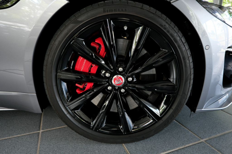 Jaguar F-Type V8 5L  575 ch BVA AWD  occasion  Beaupuy - photo n5